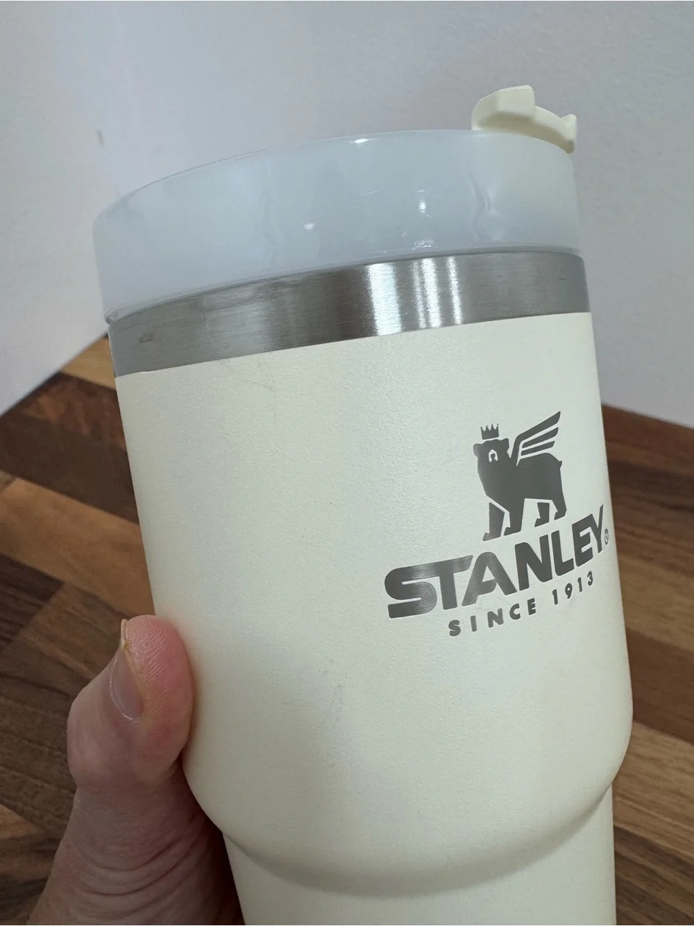 Stanley Quencher 2.0 20oz beige white cream good condition